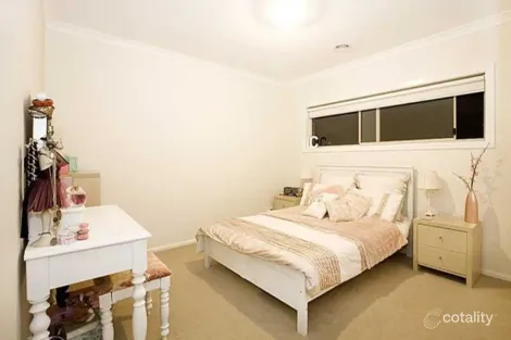 Property photo of 12 Marlin Crescent Point Cook VIC 3030