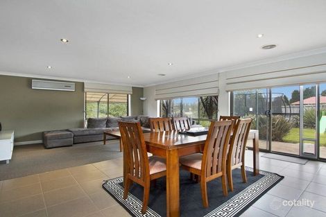 Property photo of 40 St Andrews Close Wallan VIC 3756