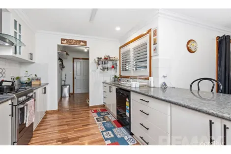 Property photo of 56 Jack Avenue Mount Austin NSW 2650
