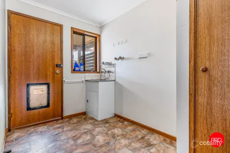 Property photo of 26 Mockridge Drive Kangaroo Flat VIC 3555