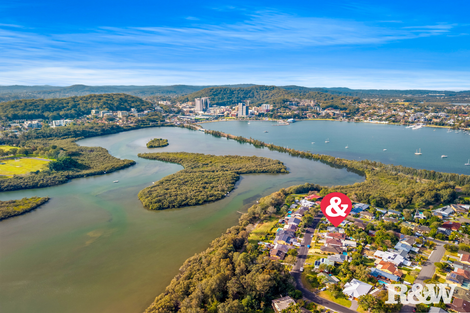 Property photo of 27 Matthews Parade Point Clare NSW 2250