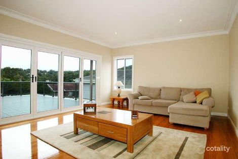 Property photo of 18 Phillips Crescent Mangerton NSW 2500