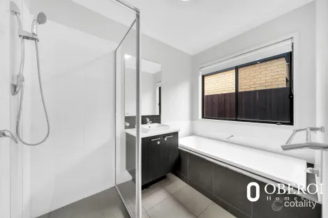 Property photo of 35 Trooper Drive Aintree VIC 3336