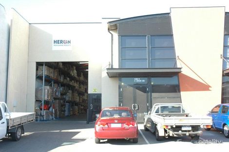 1/9 Meares Way, Canning Vale, WA 6155