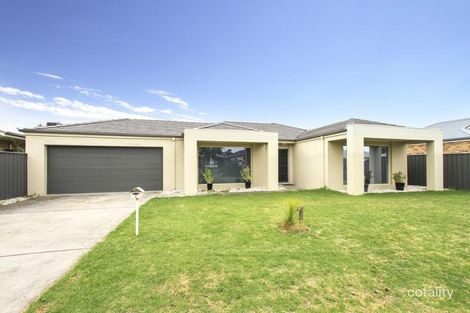 Property photo of 7 Langholme Court Sale VIC 3850