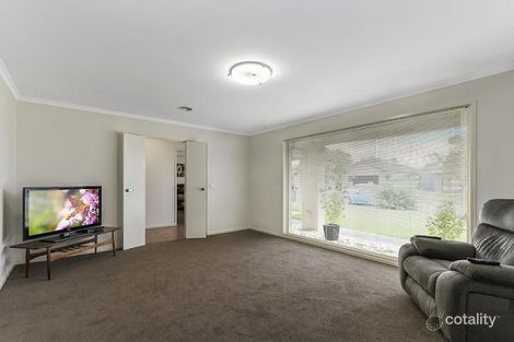 Property photo of 7 Langholme Court Sale VIC 3850