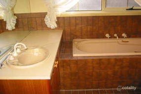 Property photo of 8 Lyall Drive Werribee VIC 3030