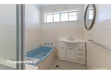 Property photo of 34 Plumpton Road Kooringal NSW 2650
