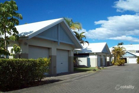 Property photo of 16 Crescent Avenue Hope Island QLD 4212