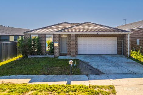 Property photo of 7 Genevieve Circuit Cranbourne East VIC 3977