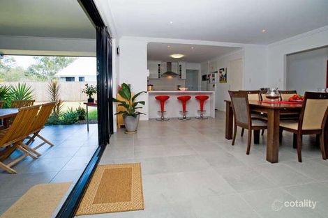 Property photo of 17 Lake Breeze Drive Windaroo QLD 4207