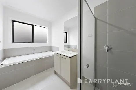 Property photo of 3 Implexa Road Deanside VIC 3336