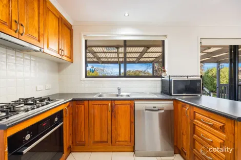 Property photo of 6 Lorimer Place Wanniassa ACT 2903