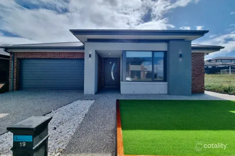 19 AZAS ST, TRUGANINA, VIC 3029