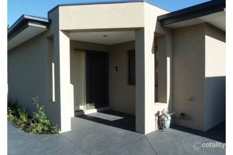 2/12 Olive Rd, Eumemmerring, VIC 3177