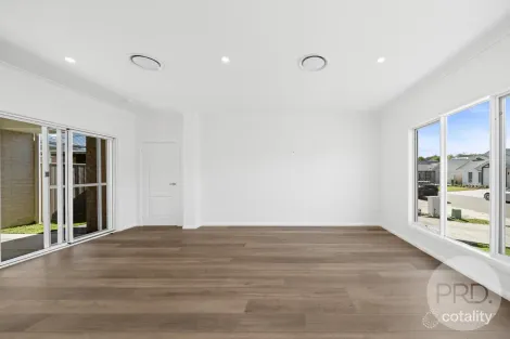 Property photo of 1 Paroo Place Tatton NSW 2650