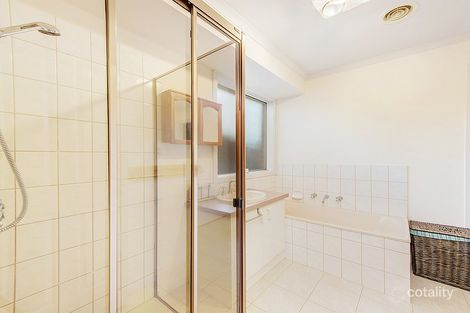 Property photo of 30 Fescue Place Delahey VIC 3037