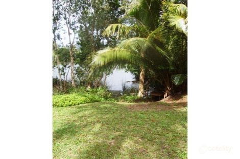 27 Walnut St, Holloways Beach, QLD 4878