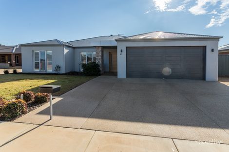 Property photo of 21 Birkdale Square Tatura VIC 3616