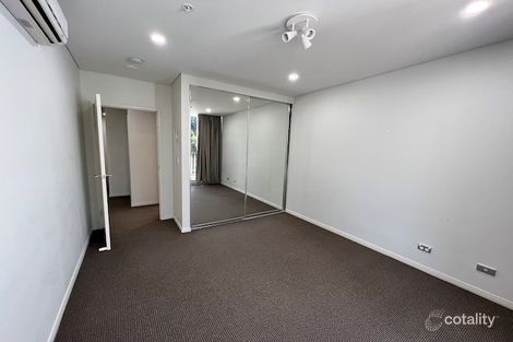 Property photo of 402/4 Como Crescent Southport QLD 4215
