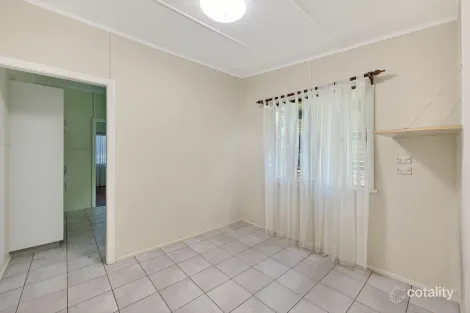 Property photo of 81 Charles Street Gulliver QLD 4812