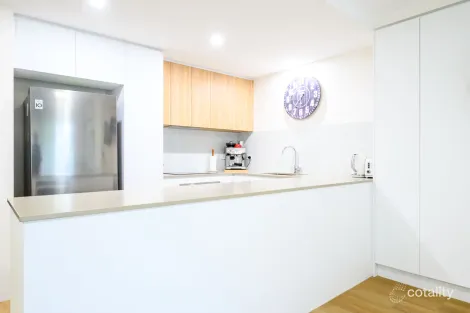 Property photo of 25/11 Breaker Street Main Beach QLD 4217