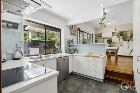 Property photo of 371 Black Road Flagstaff Hill SA 5159