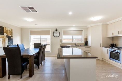 Property photo of 103 Honeyeater Circuit Thurgoona NSW 2640