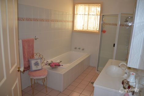 Property photo of 2 Magnolia Way Orange NSW 2800
