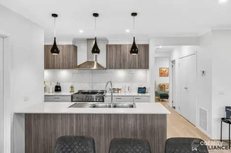 Property photo of 47 Henderson Drive Tarneit VIC 3029
