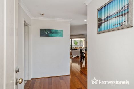 Property photo of 119 East Road Hocking WA 6065