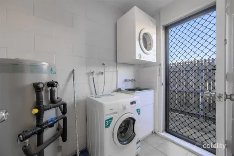 Property photo of 1/29 Off Street Gladstone Central QLD 4680