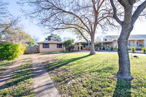 Property photo of 14 Oxley Circle Dubbo NSW 2830