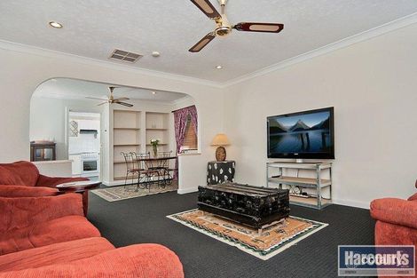 34 Mcgowan Rd, Para Hills, SA 5096