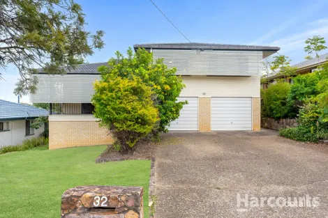 32 Rutherford St, Stafford Heights, QLD 4053