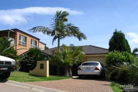 18 Hillview Cres, Macquarie Hills, NSW 2285