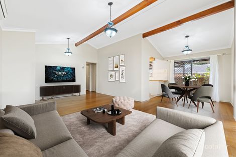 Property photo of 2 York Court Keysborough VIC 3173