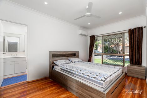 Property photo of 22 Harrison Crescent Forest Lake QLD 4078