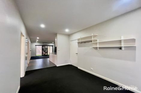Property photo of 9/26-28 Third Avenue Macquarie Fields NSW 2564