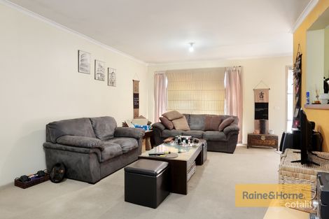 Property photo of 5 Momba Close Kurunjang VIC 3337