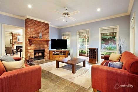 Property photo of 11 Sunray Court Eltham VIC 3095