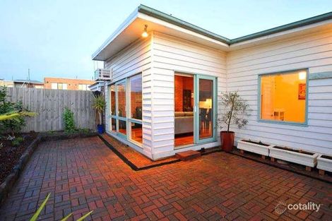 Property photo of 8 Young Street Seddon VIC 3011