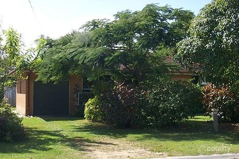 3 Gibson St, Beachmere, QLD 4510