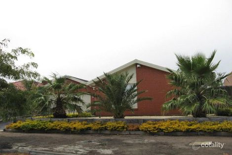 8 Lady Rose Cres, Sydenham, VIC 3037