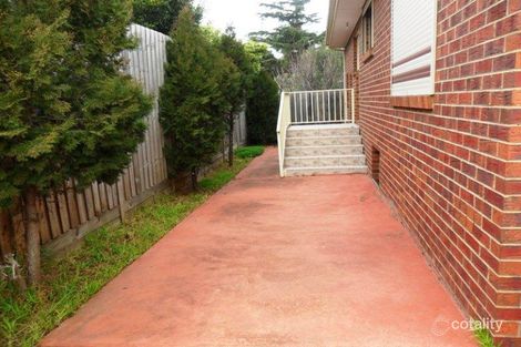 Property photo of 2/38 Avondale Avenue St Albans VIC 3021