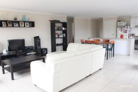 Property photo of 9 Bellbrae Crescent Cranbourne West VIC 3977