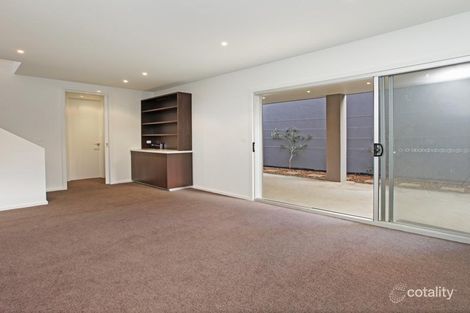 Property photo of 1/11 Jinjella Road Highton VIC 3216