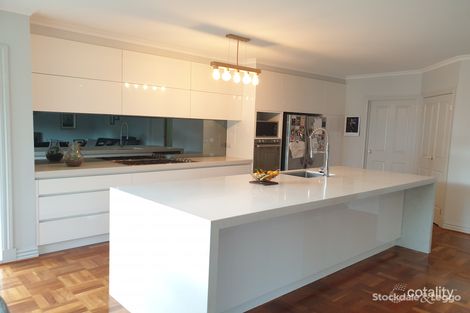 Property photo of 29 Adelaide Boulevard Gowanbrae VIC 3043