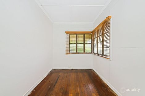 Property photo of 160 Morehead Avenue Norman Park QLD 4170