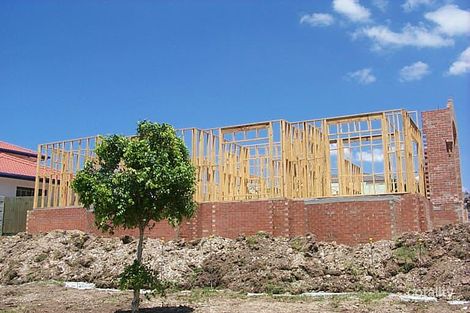 1 Beaulieu Cres, Carindale, QLD 4152